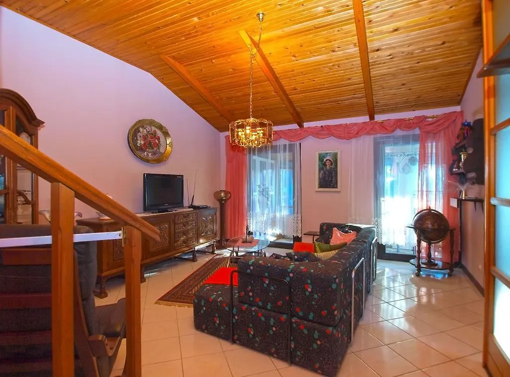 House Silvana 1461 بولا 0*,