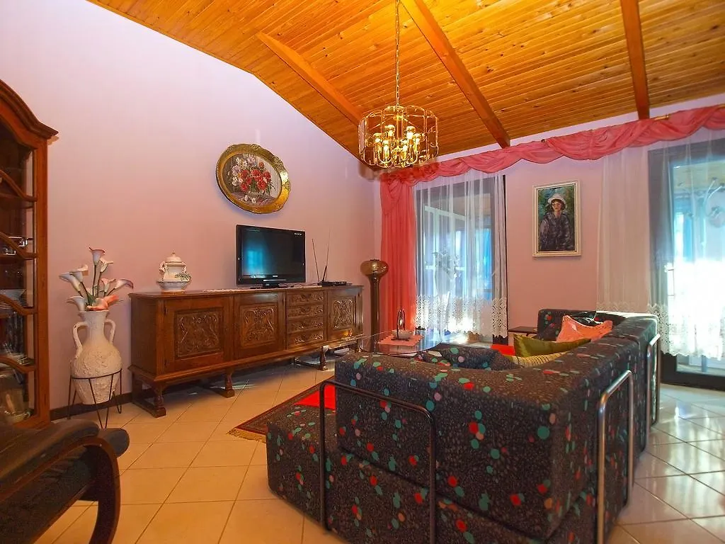 House Silvana 1461 بولا بيت للعطل